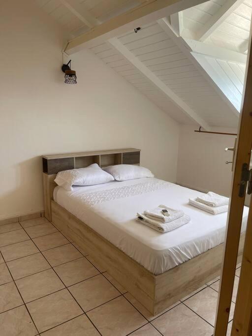 L'Escale Des Roches Gravees Apartment ทรัวส์-รีวิแยร์ ภายนอก รูปภาพ